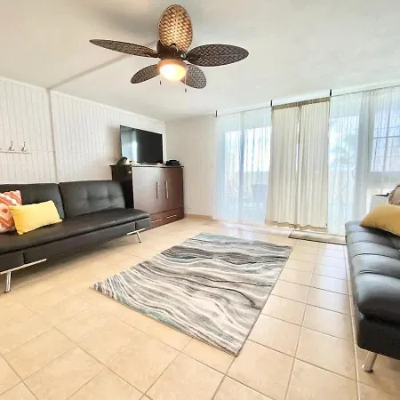 Beachfront Condo With Amazing Views